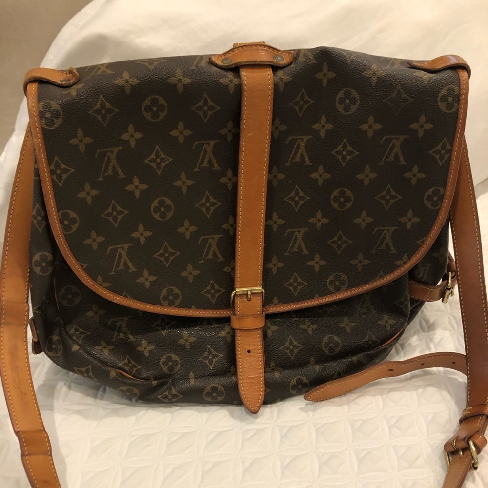 Louis Vuitton saumar 25
